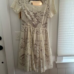 Tracy Reese Cream and White Sundress Short Sleeve Crew Neck